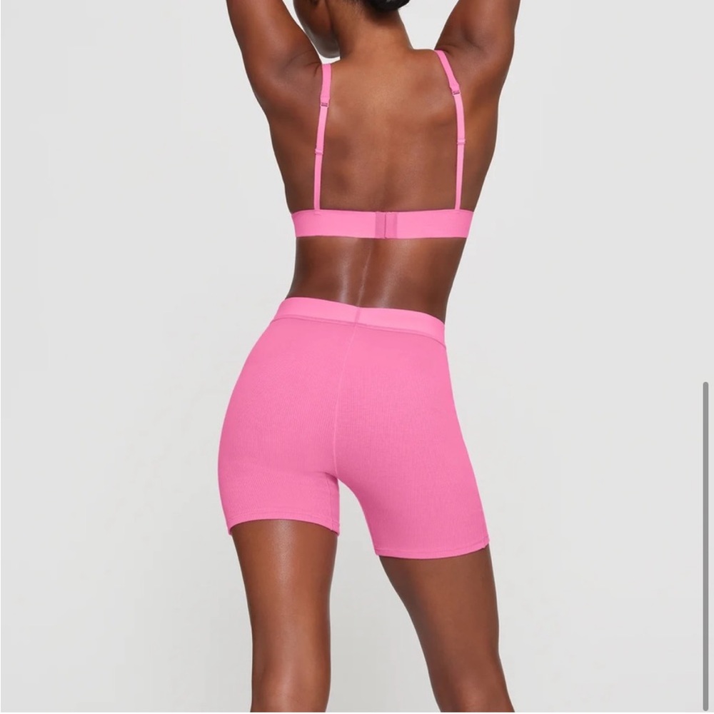 🆕 Skims Boxer | Sugar Pink - Picture 3 of 7